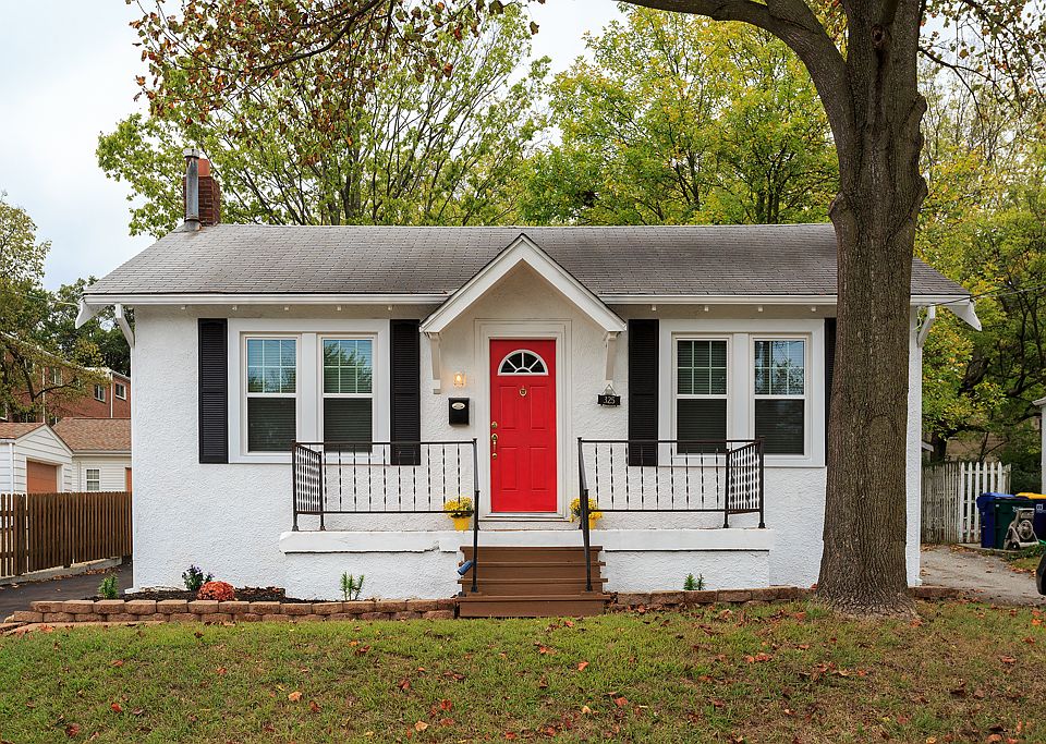 325 N Laclede Station 