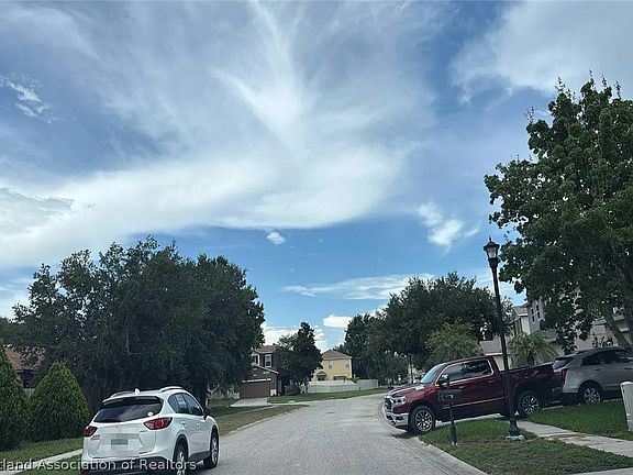 4th image of 19400 Timberbluff Dr