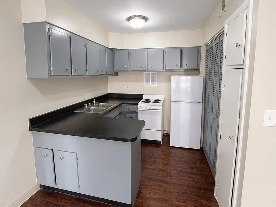 1556 Alexandria Dr #2A-Z3