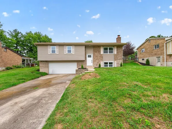 2650 Valley Trails Dr, Villa Hills, KY 41017