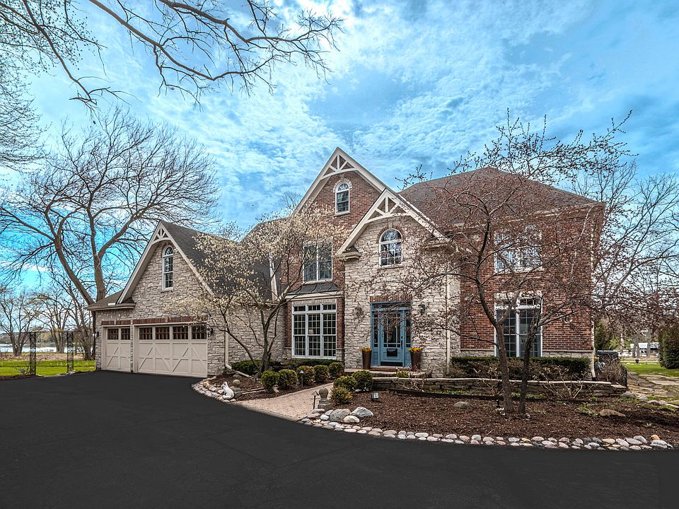 842 N Bennett St, Geneva, IL 60134 | MLS #12601342 | Zillow
