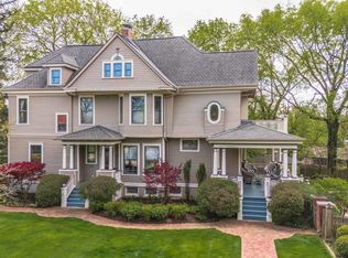 5 Broadway Pl, Normal, IL 61761