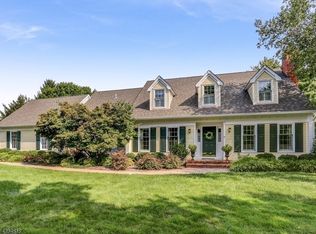 4 Sutton Ct, Mendham, NJ 07945