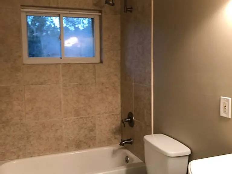 406 Montclair Blvd — Photo 19
