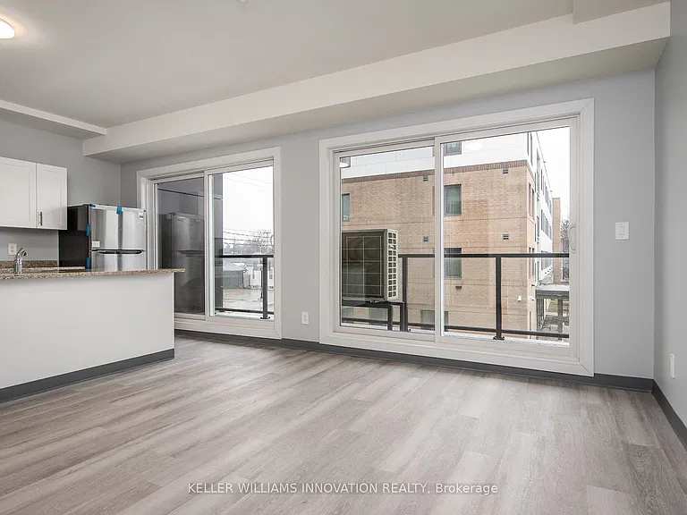 10 Queen St #202 — Photo 5