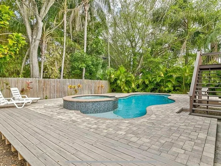 3526 Overlook Dr NE — Photo 30