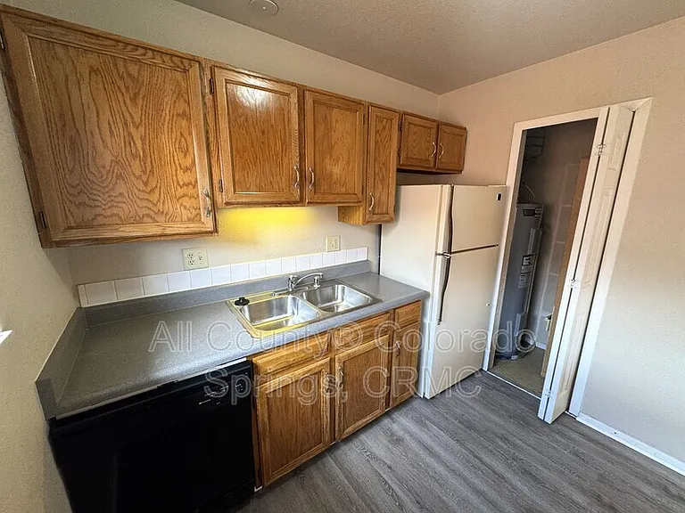 2230 N Weber St #E — Photo 6