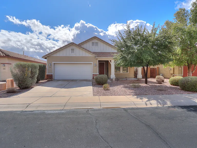 2377 E San Gabriel Trl — Photo 2