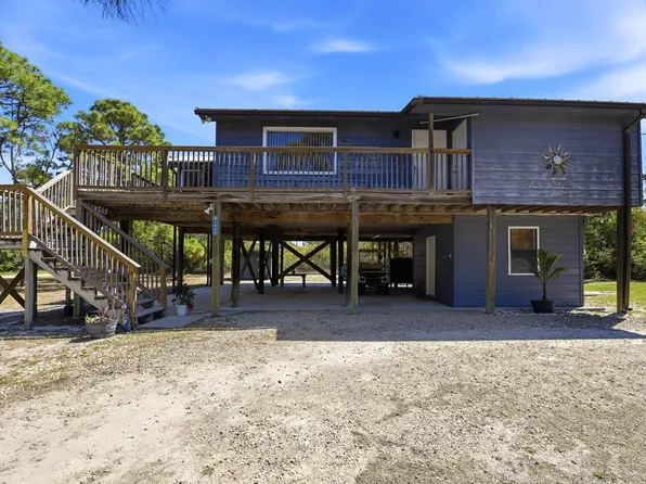 1048 W Bay Shore Dr, Eastpoint, FL 32328