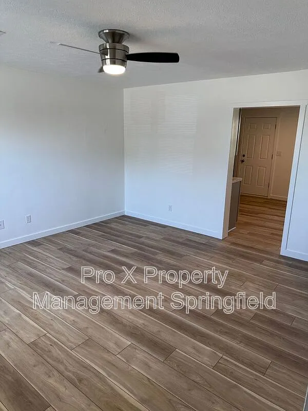 2 bed, 2.0 bath, 850 sqft, $995 — Photo 2