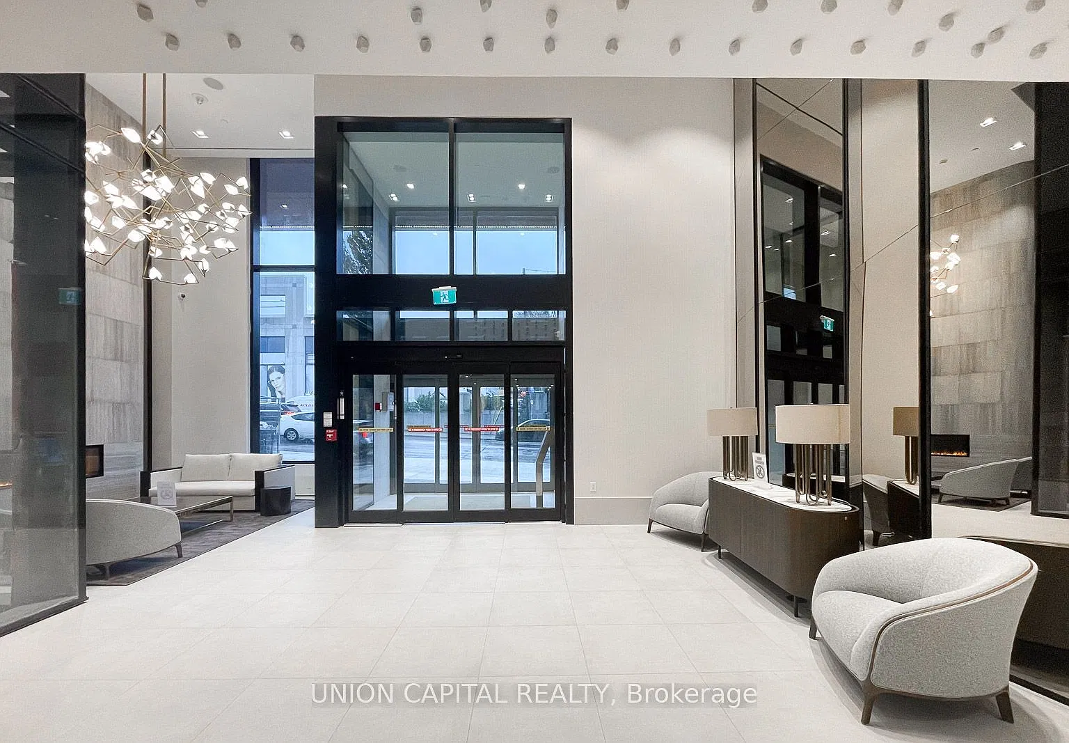 Forest Hill Condos — Photo 1