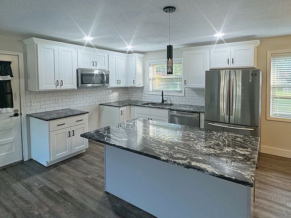 2nd image of 4912 Benton Ave