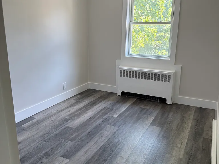 257 Graff Ave #2 — Photo 4