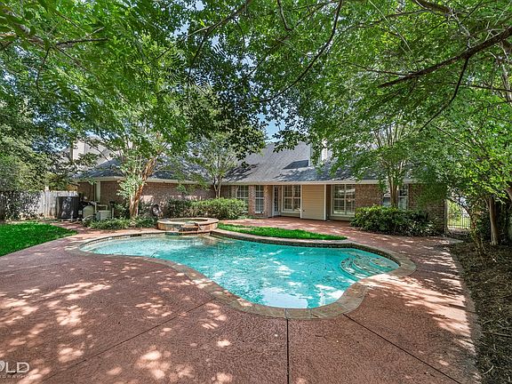 2nd image of 444 Grand Oaks Dr
