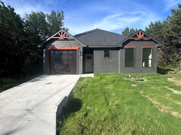 5717 San Jacinto Dr, Granbury, TX 76048