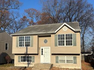 708 204th St, Pasadena, MD