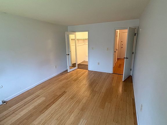 5th image of 2 Strawberry Bank Rd APT 22