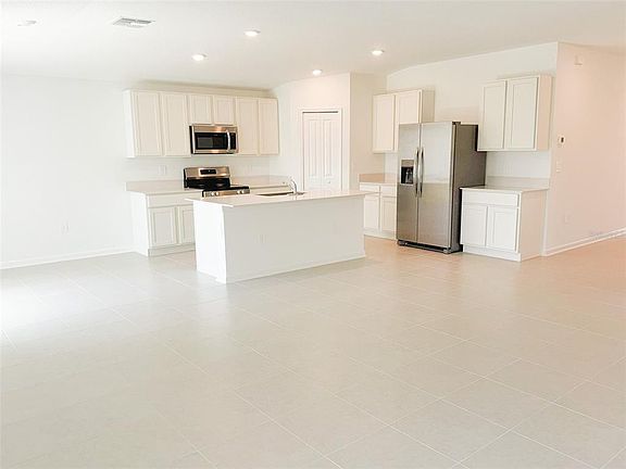 3rd image of 4802 Katrina Dr