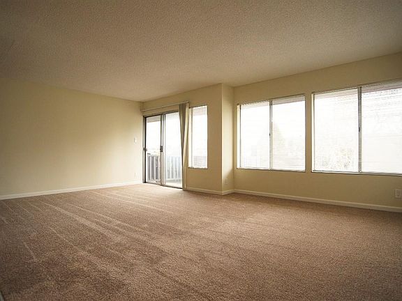 4th image of 609 E 23rd St APT 302