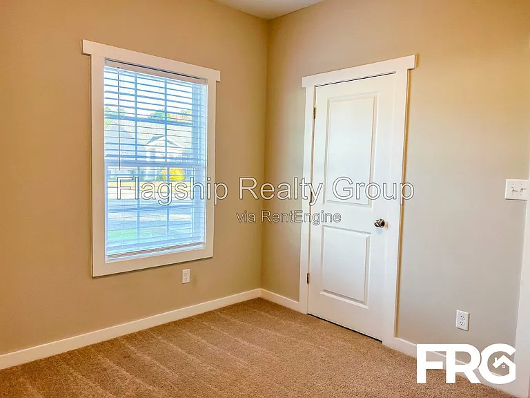 1501 S Taylor St — Photo 6