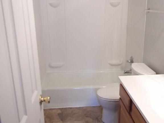 5th image of 711 Rockledge Rd #5S