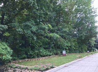 Moon Valley Dr, Green bay, WI 54302