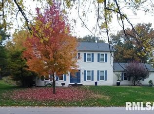 30 Meander Pike, Chatham, IL 62629