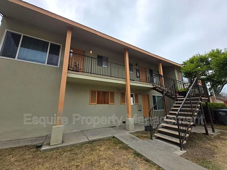 241 W Clara St #2 — Photo 4