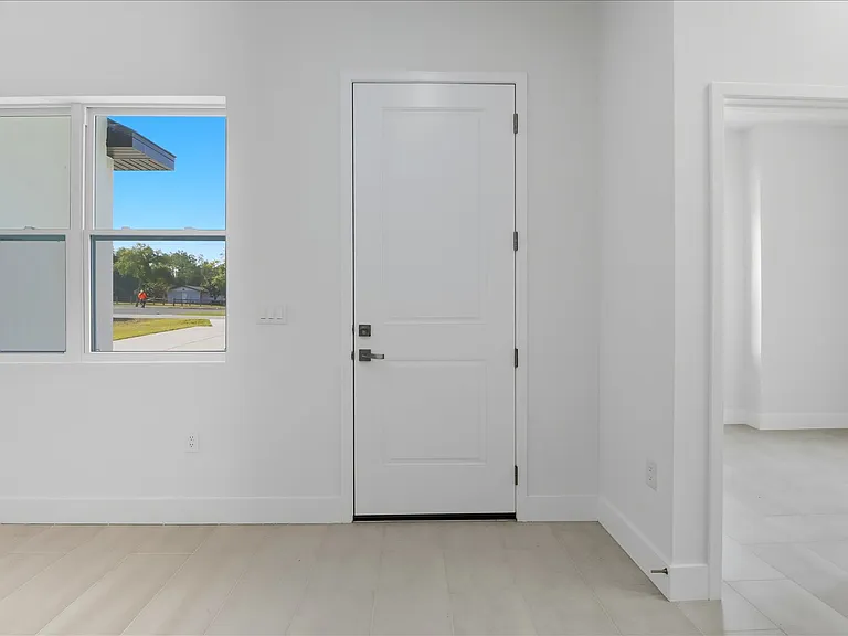 3999 SW Shorewood Dr — Photo 5