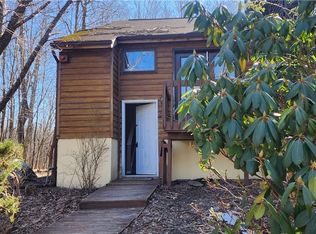 40 Alpine Dr, Woodridge, NY