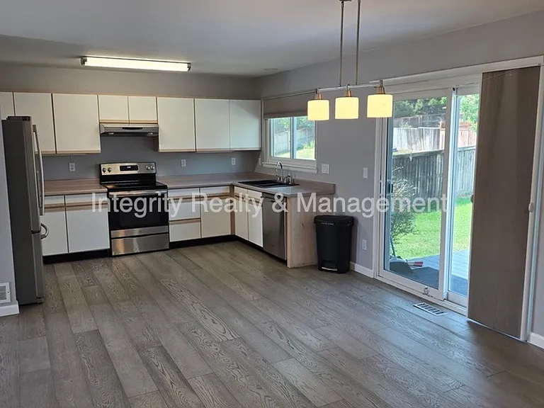 5056 Weeping Willow Cir — Photo 5