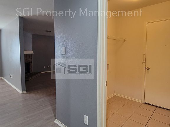 4th image of 9678 Belgrade Dr