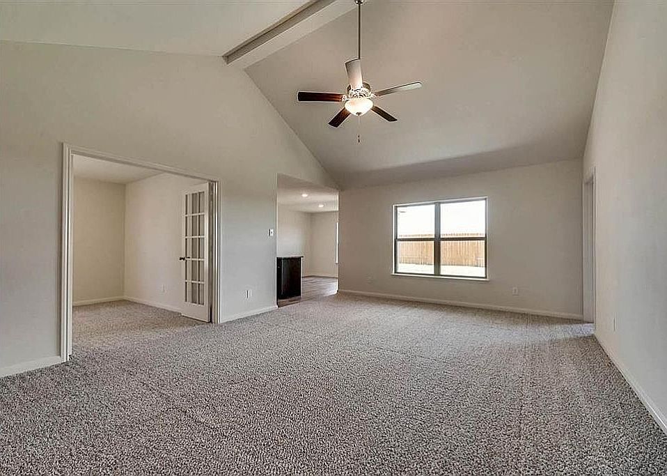 2nd image of 3021 Trinchera St