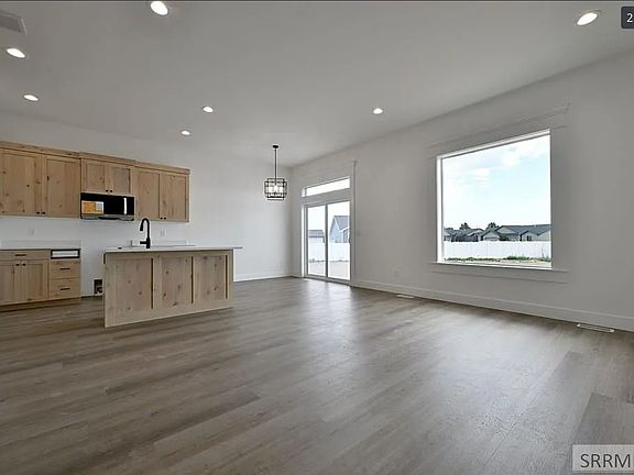 3rd image of 3800 E Shanna Ln