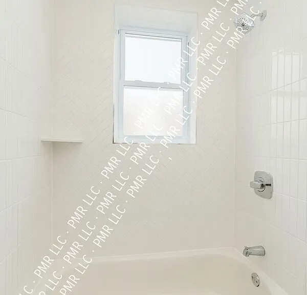 5758 Spruce St #1 — Photo 5