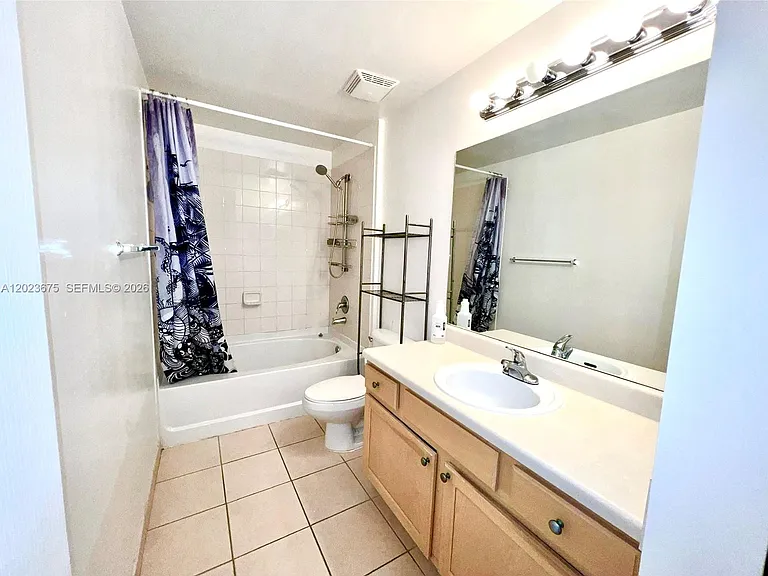 6001 SW 70th St #454 — Photo 4