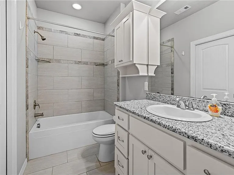 801 Bellmara Cir — Photo 19