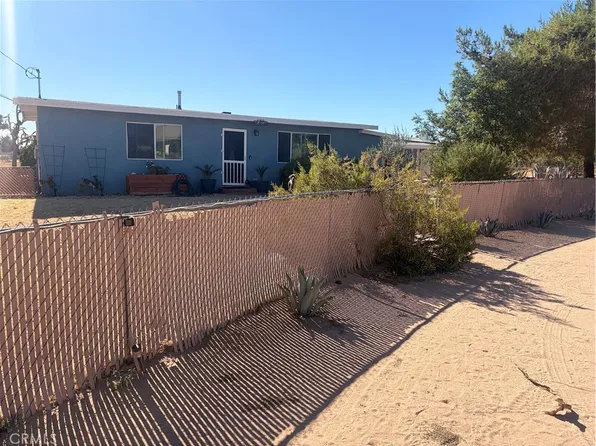 10623 4th Ave, Hesperia, CA 92345