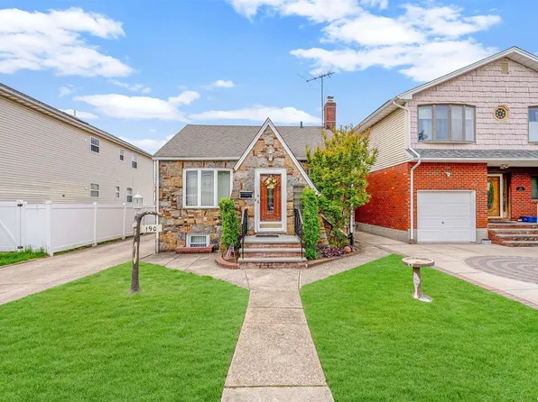 190 Oakley Avenue, Elmont, NY 11003