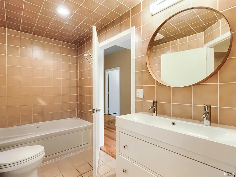 275 S Harrison St #107 — Photo 13