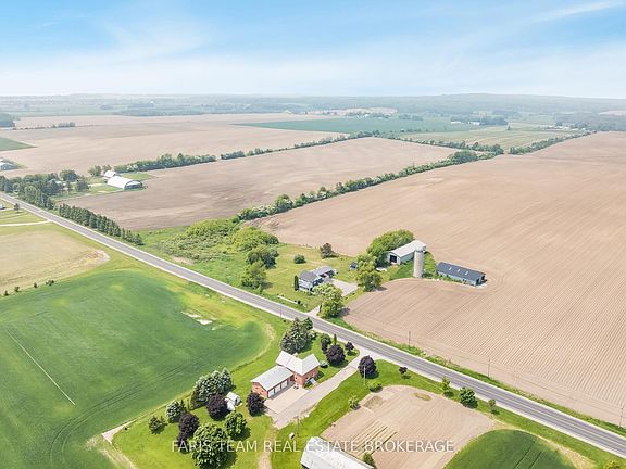 2nd image of 160 Lafontaine Rd W