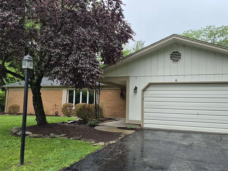 6881 Walnut Creek Ct — Photo 2