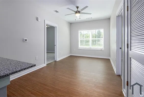 302 Mott Rd — Photo 11