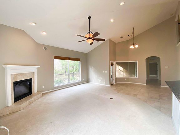 5th image of 2510 Country Side Dr