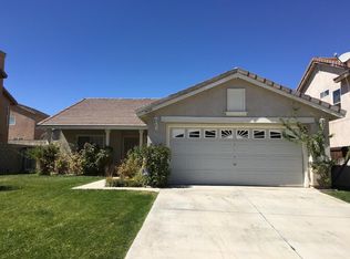 9400 Nolina Dr, Hesperia, CA 92344