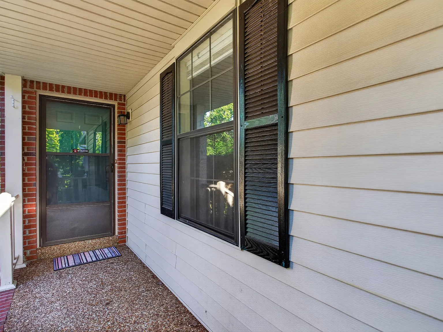 3 bed, 1196 sqft, $1,850 — Photo 3