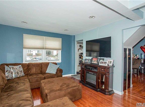 5th image of 180 Oakley Ave