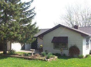 1220 Baker Bay Rd, Kasota, MN 56050