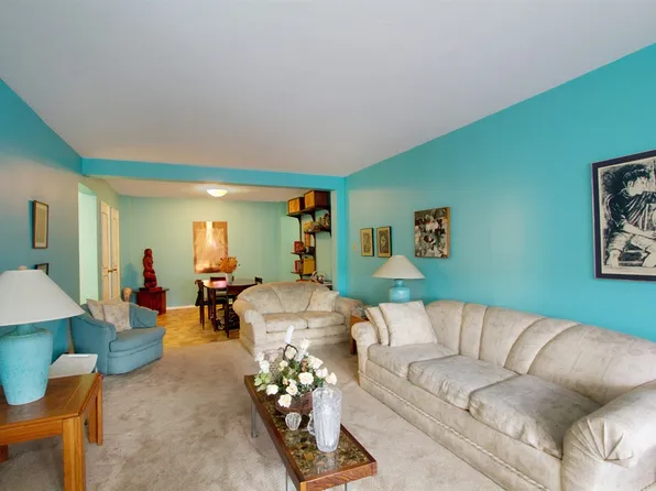 2711 Avenue X image 1 of 4