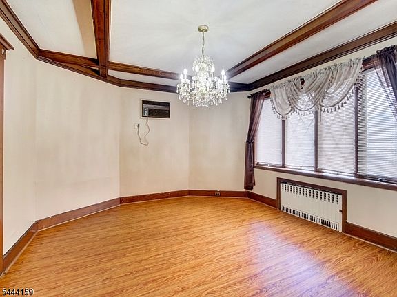 5th image of 510 Jersey Ave